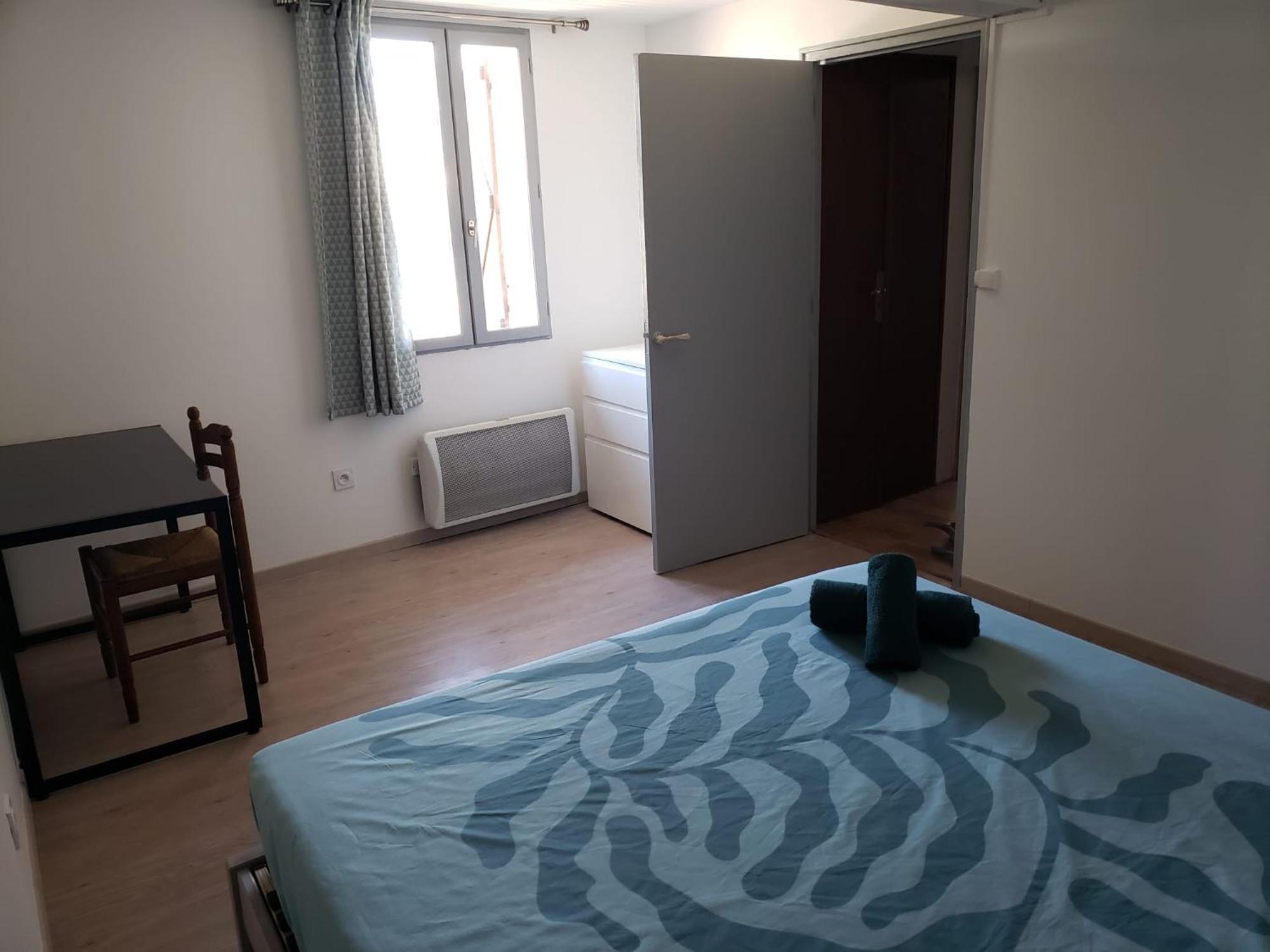 Chambres Meublees Et Spacieuses LʼIsle-Jourdain Kültér fotó